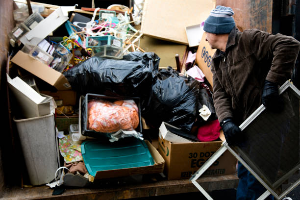 Best Garage Cleanout  in Und City, MO